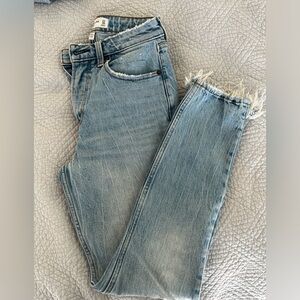 Abercrombie High Rise Skinny Curve Love 24